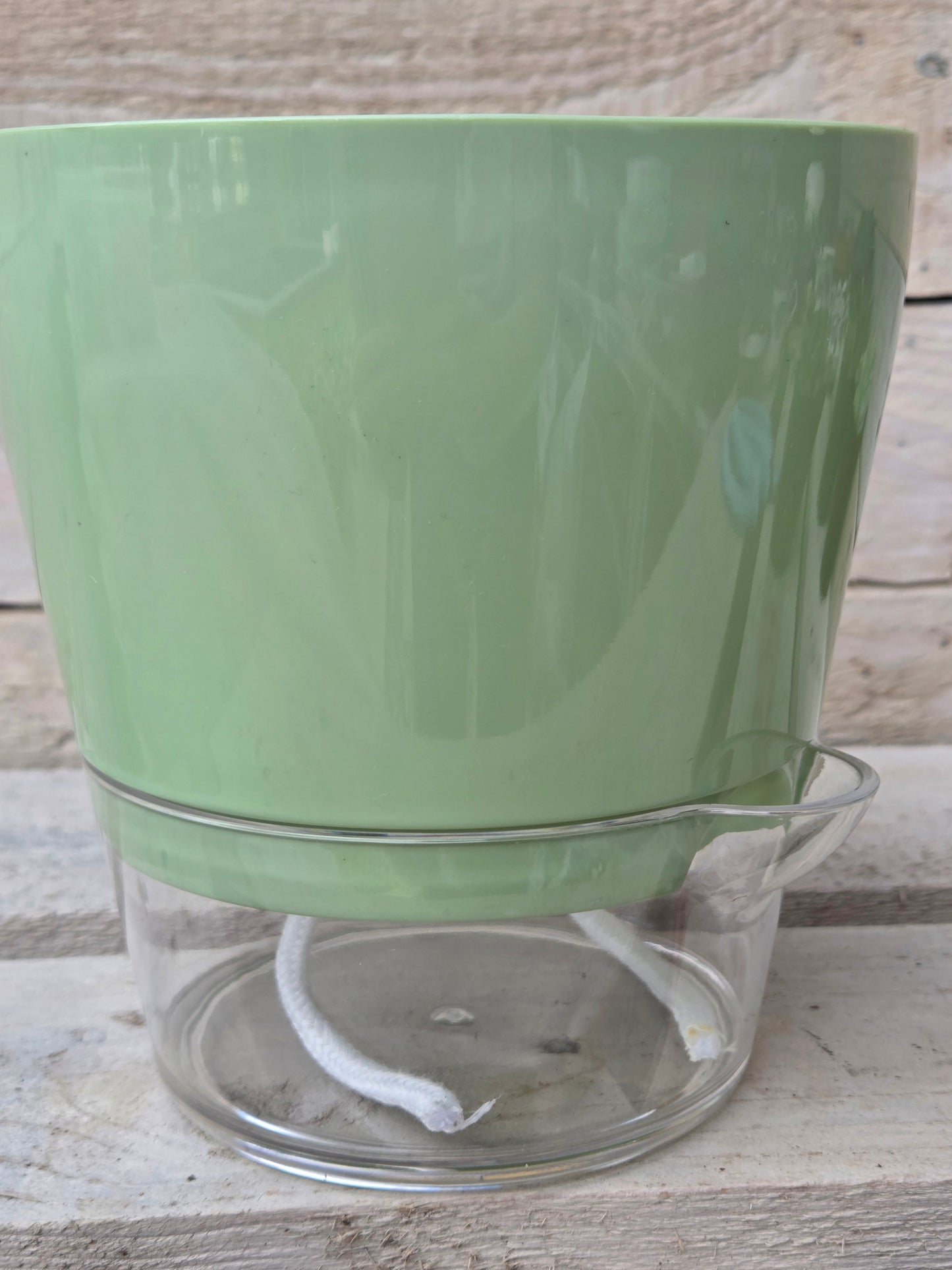Green Self-Watering Plant Pot – Clear Base 15cm x 15.5cm