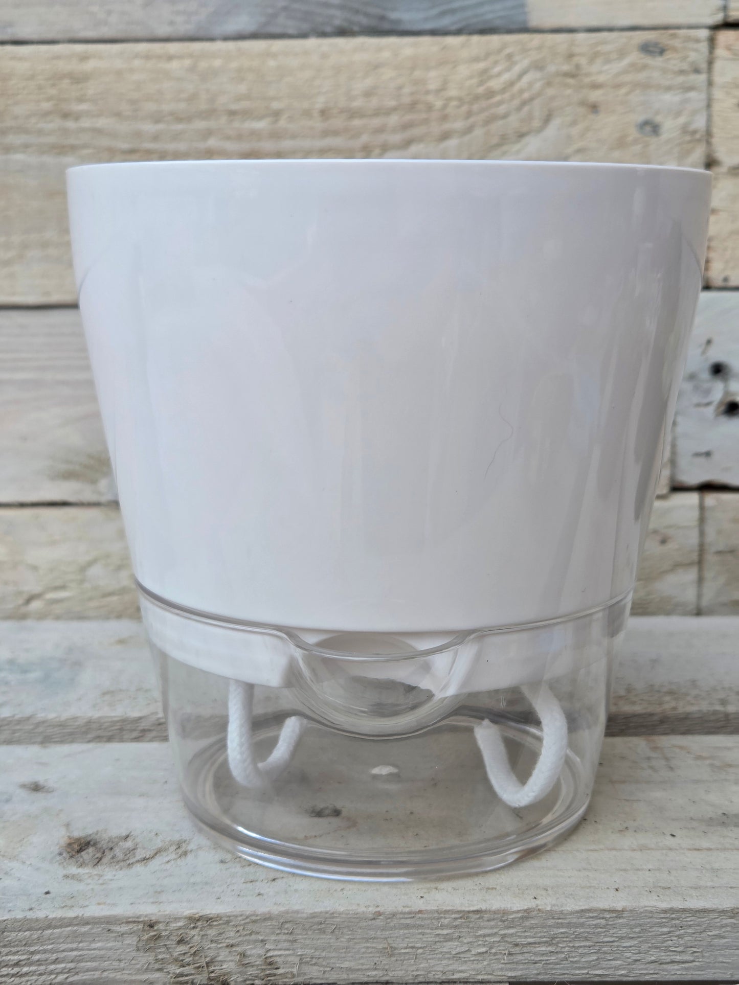 White Self-Watering Plant Pot – Clear Base 15cm x 15.5cm